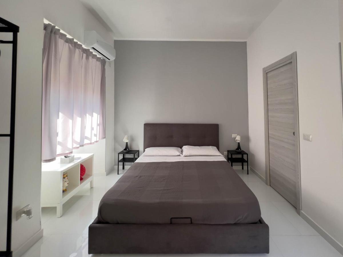 Casa Gale - House In Catania Center Apartment Bagian luar foto
